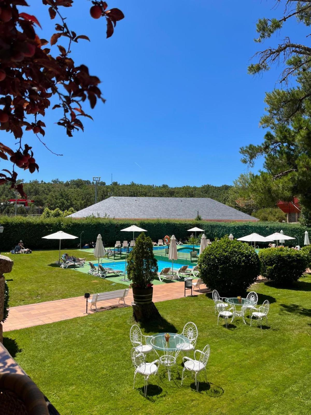 Hotel Rural Spa & Wellness Hacienda Los Robles Navacerrada Buitenkant foto