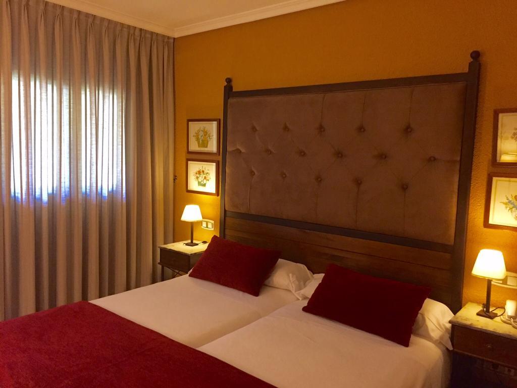 Hotel Rural Spa & Wellness Hacienda Los Robles Navacerrada Buitenkant foto