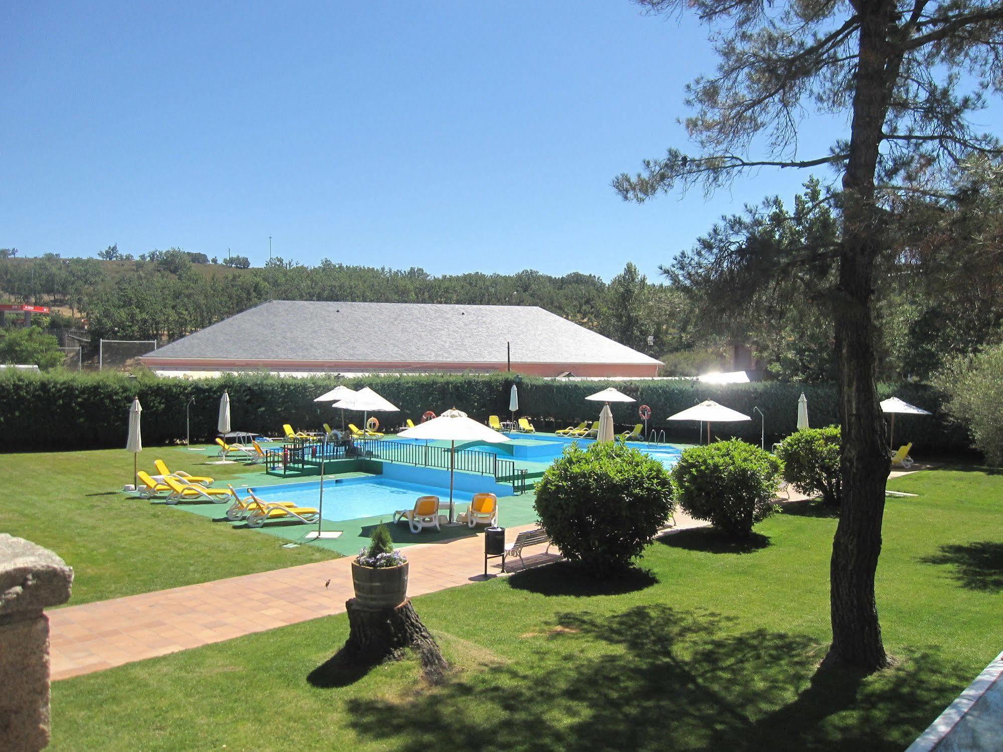 Hotel Rural Spa & Wellness Hacienda Los Robles Navacerrada Buitenkant foto