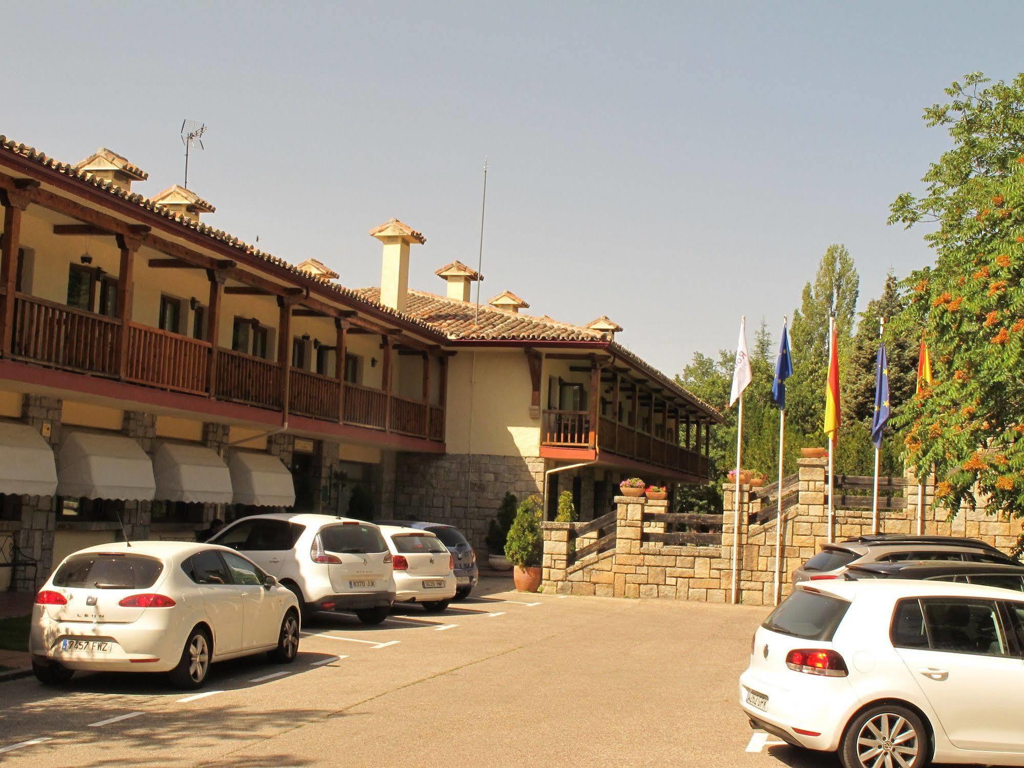 Hotel Rural Spa & Wellness Hacienda Los Robles Navacerrada Buitenkant foto