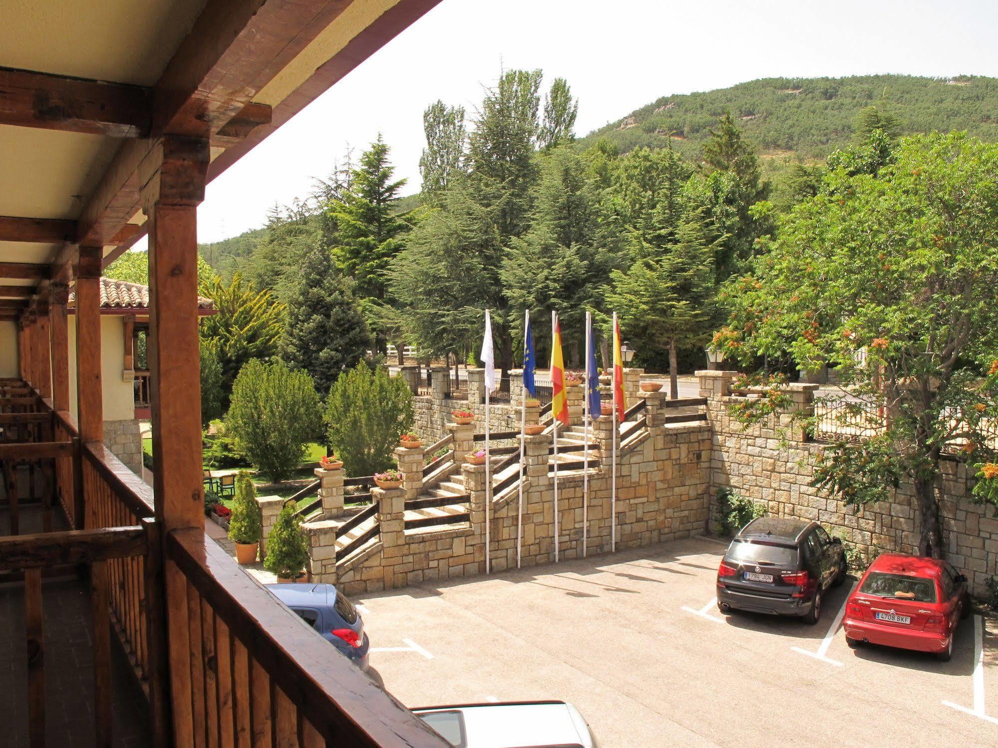 Hotel Rural Spa & Wellness Hacienda Los Robles Navacerrada Buitenkant foto