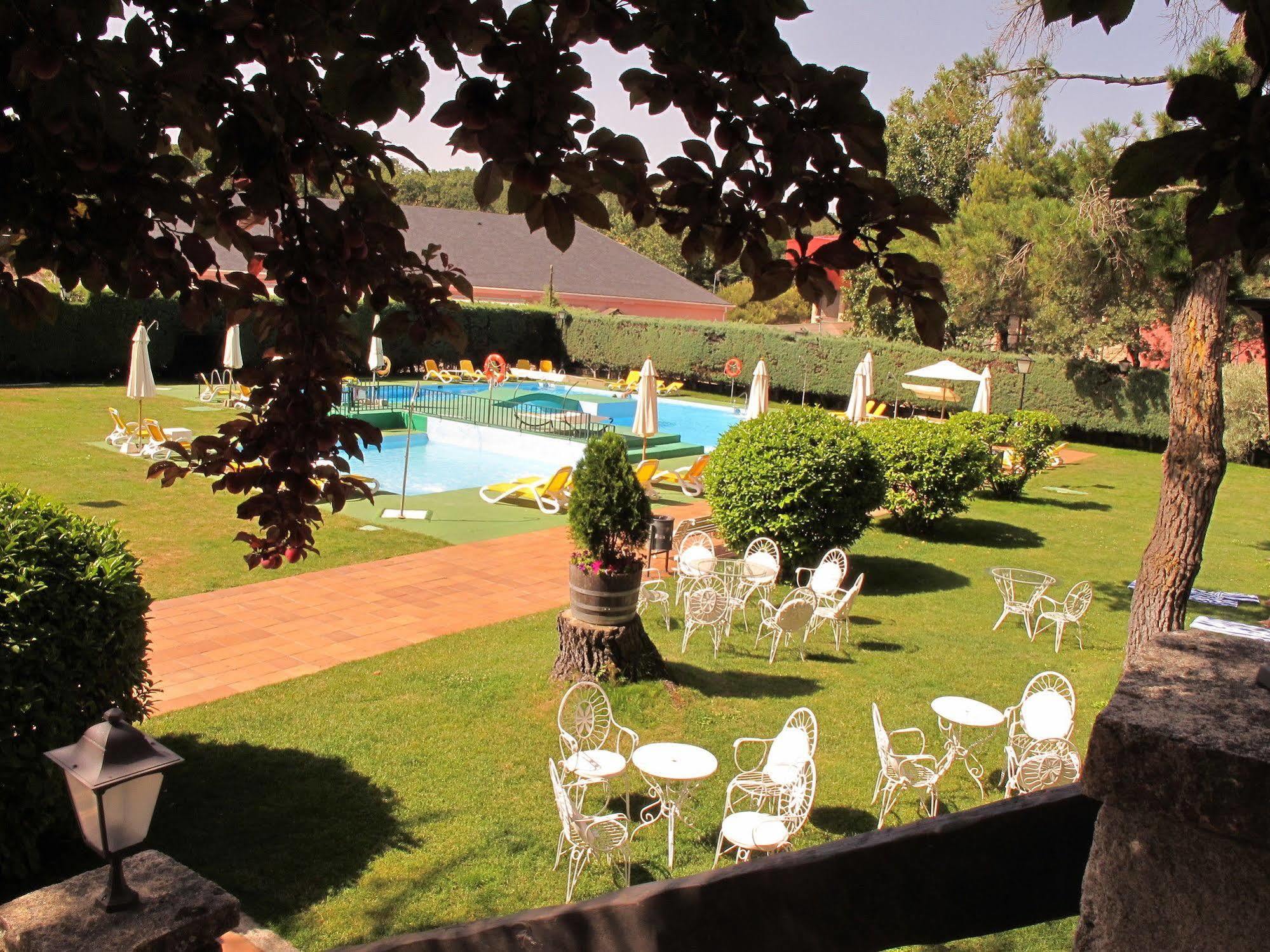 Hotel Rural Spa & Wellness Hacienda Los Robles Navacerrada Buitenkant foto